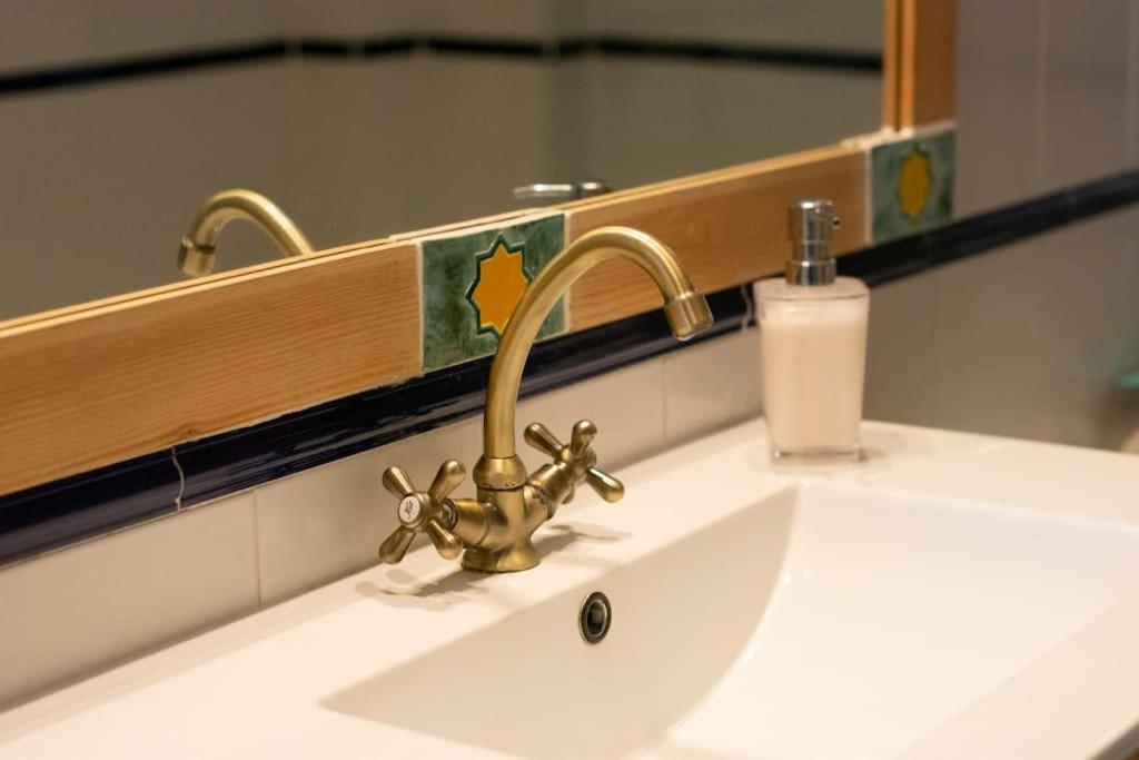 グラナダMirador Alhambra - 2 Private Terraces - Wifi -アパートメント エクステリア 写真